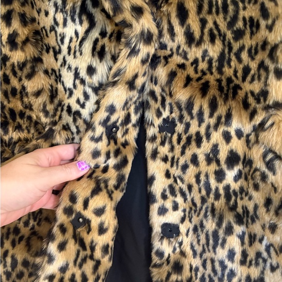 ⚡️SALE⚡️Faux Fur Leopard Coat - Picture 4 of 7